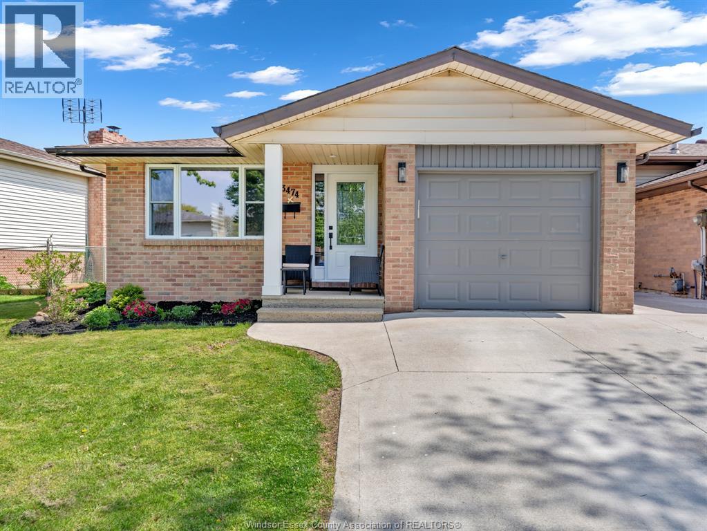 3474 Deerbrook, Windsor — photograph 3