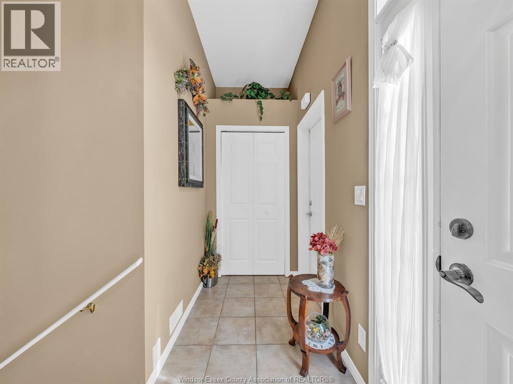 967 Wride Avenue, Kingsville — photograph 3