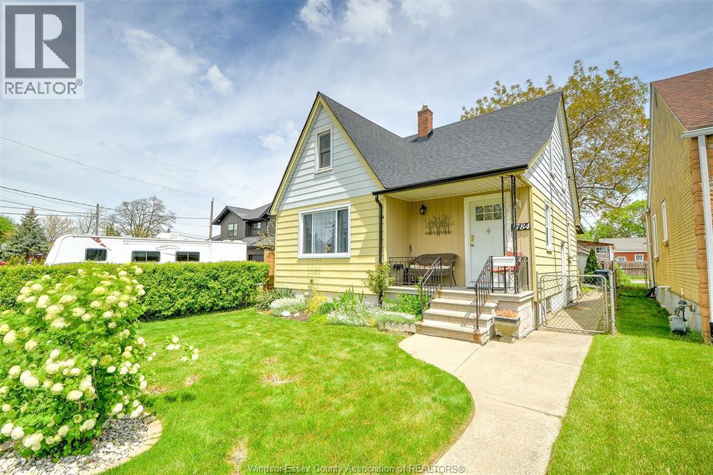 1784 Pierre Avenue, Windsor — primary photograph