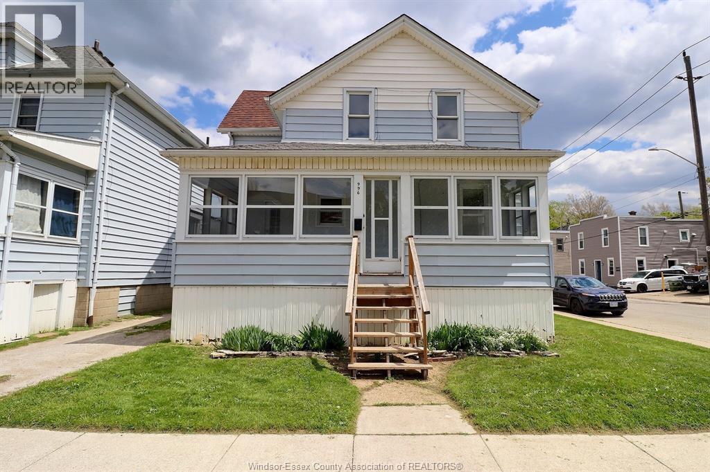 996 Albert, Windsor — primary photograph