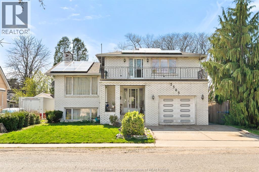 2563 Rossini Boulevard, Windsor — primary photograph
