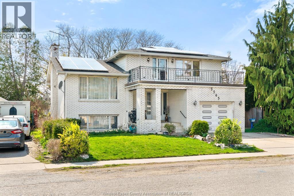 2563 Rossini Boulevard, Windsor — photograph 2