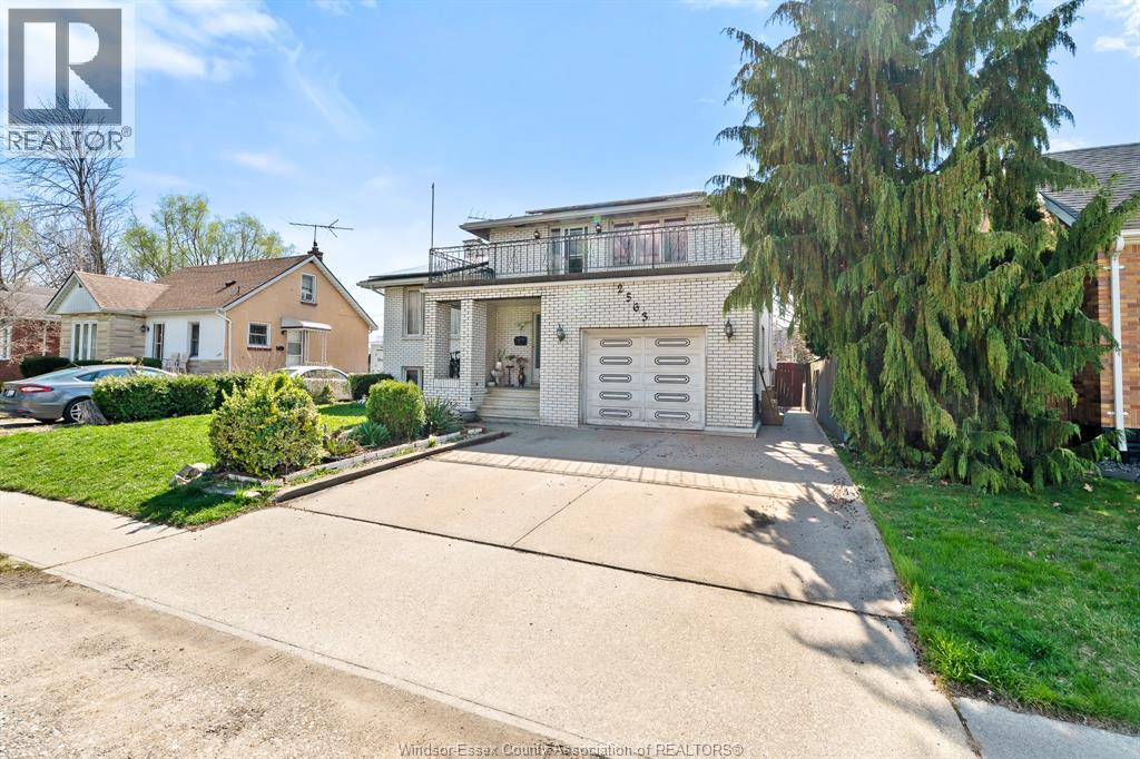2563 Rossini Boulevard, Windsor — photograph 3