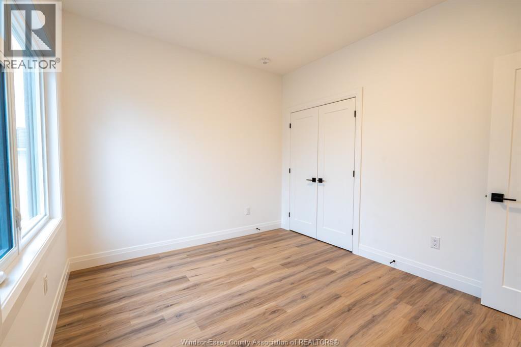 987 Ford Boulevard #1, Windsor — photograph 3