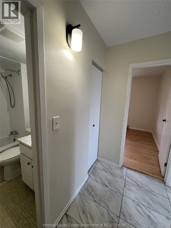 1580 Moy Avenue #201, Windsor — photograph 2