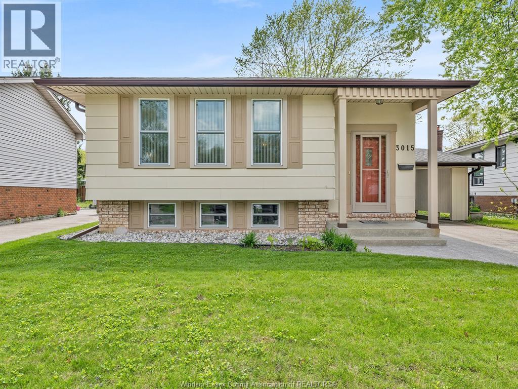 3015 Apple Lane, Windsor — photograph 2