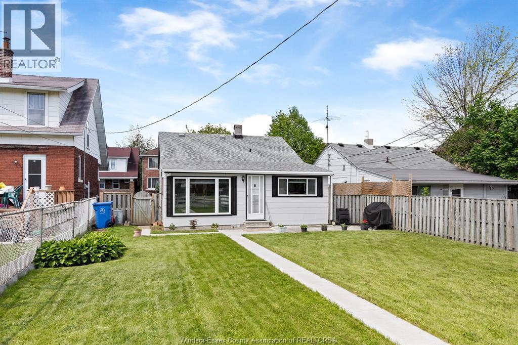 1512 Goyeau Street, Windsor — photograph 2
