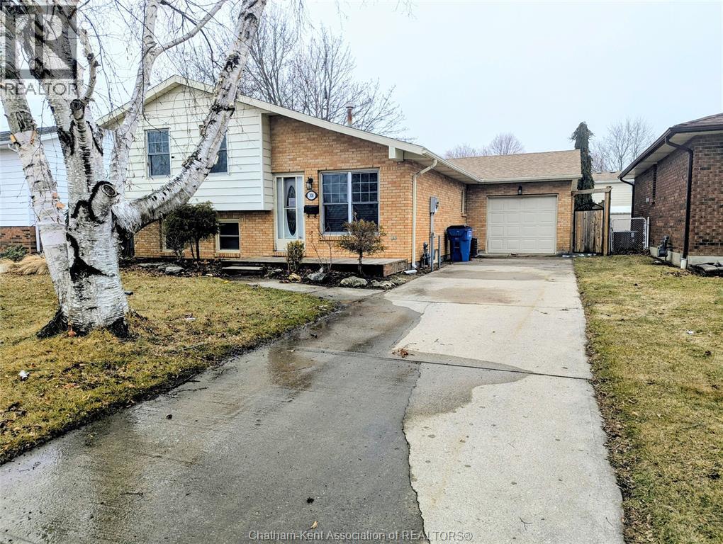 Single Family — 308 Valley Road, Chatham, Ontario