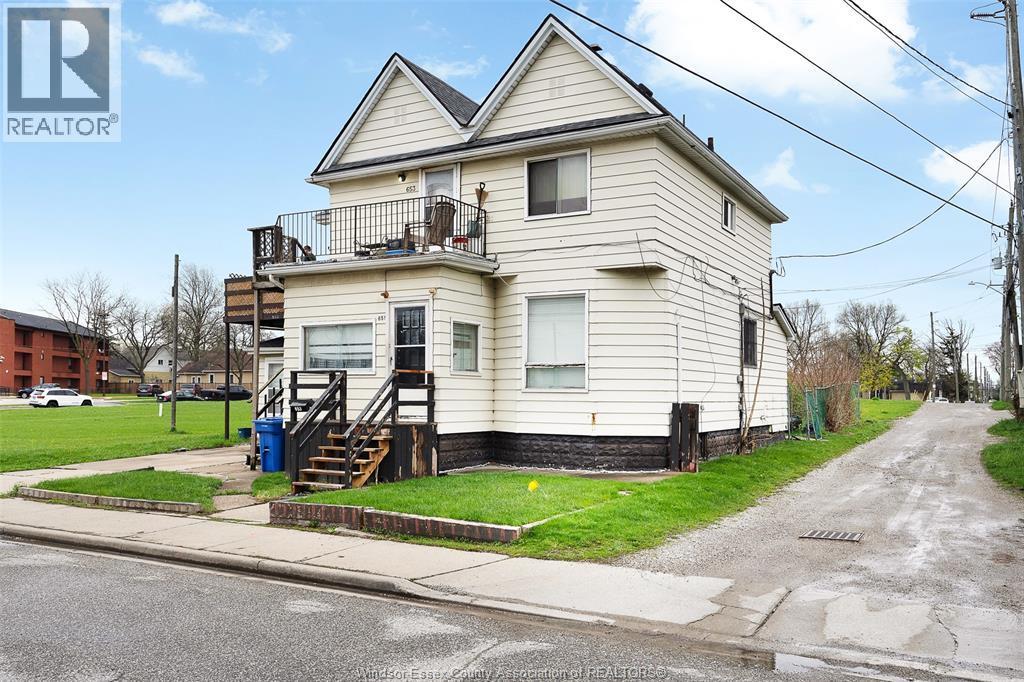 655 Chatham, Windsor — primary photograph