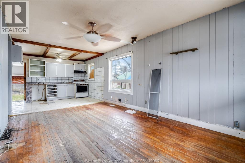1541 Albert, Windsor — photograph 2