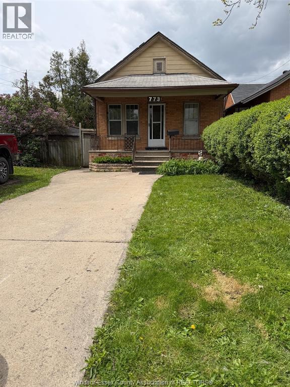 773 Glengarry Avenue, Windsor — photograph 3