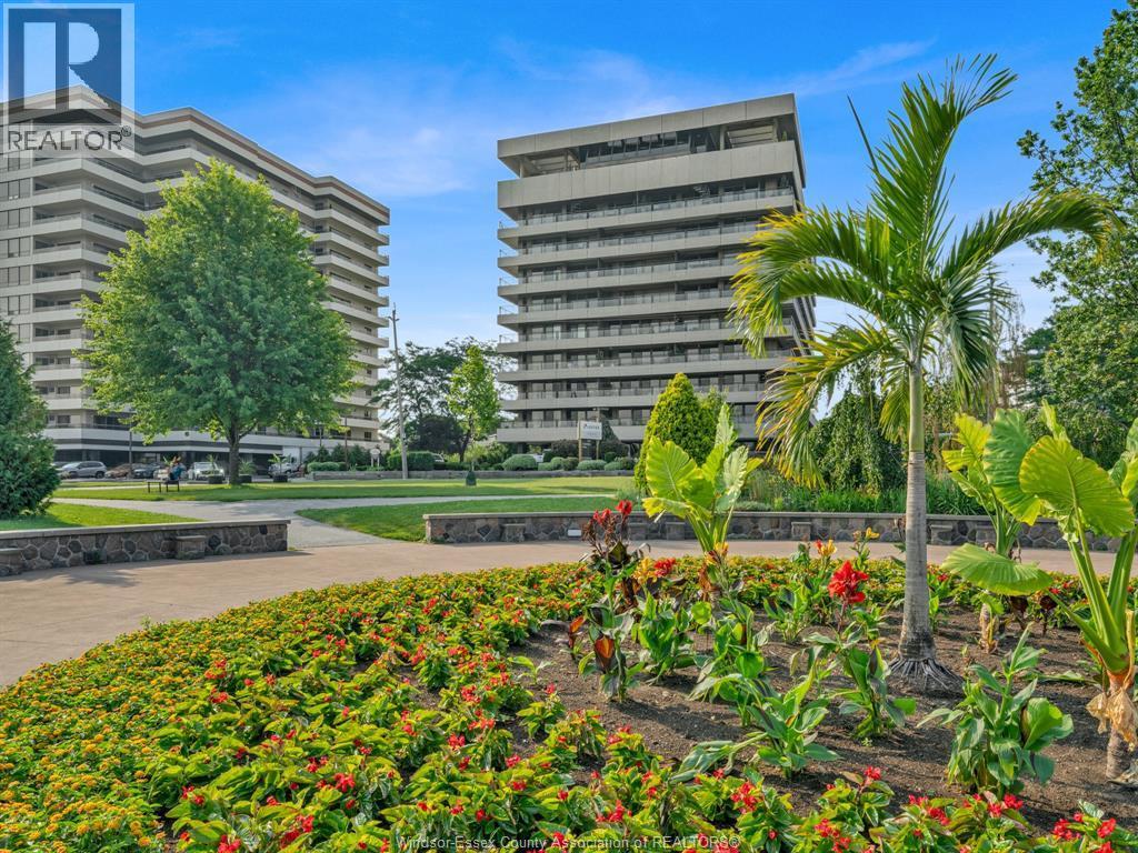 5125 Riverside Drive #202, Windsor — primary photograph