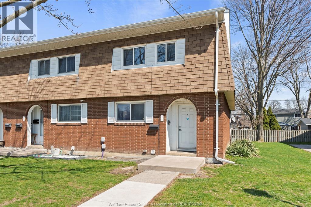 5513 Coronation, Windsor — primary photograph