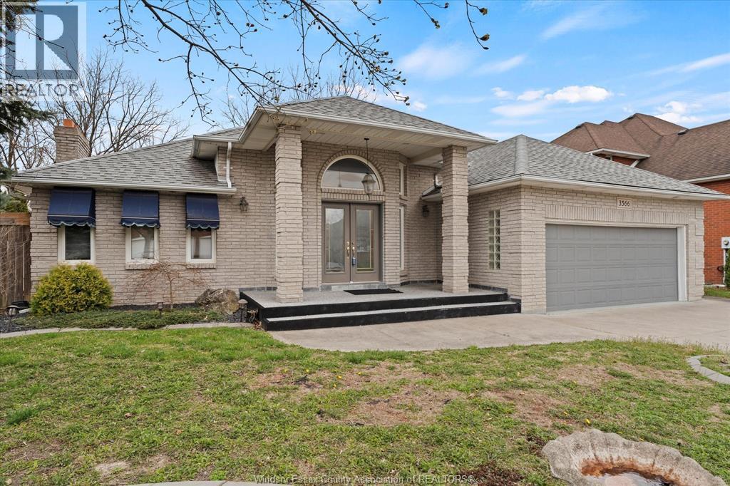 3566 Whiteside Drive, Windsor — photograph 2