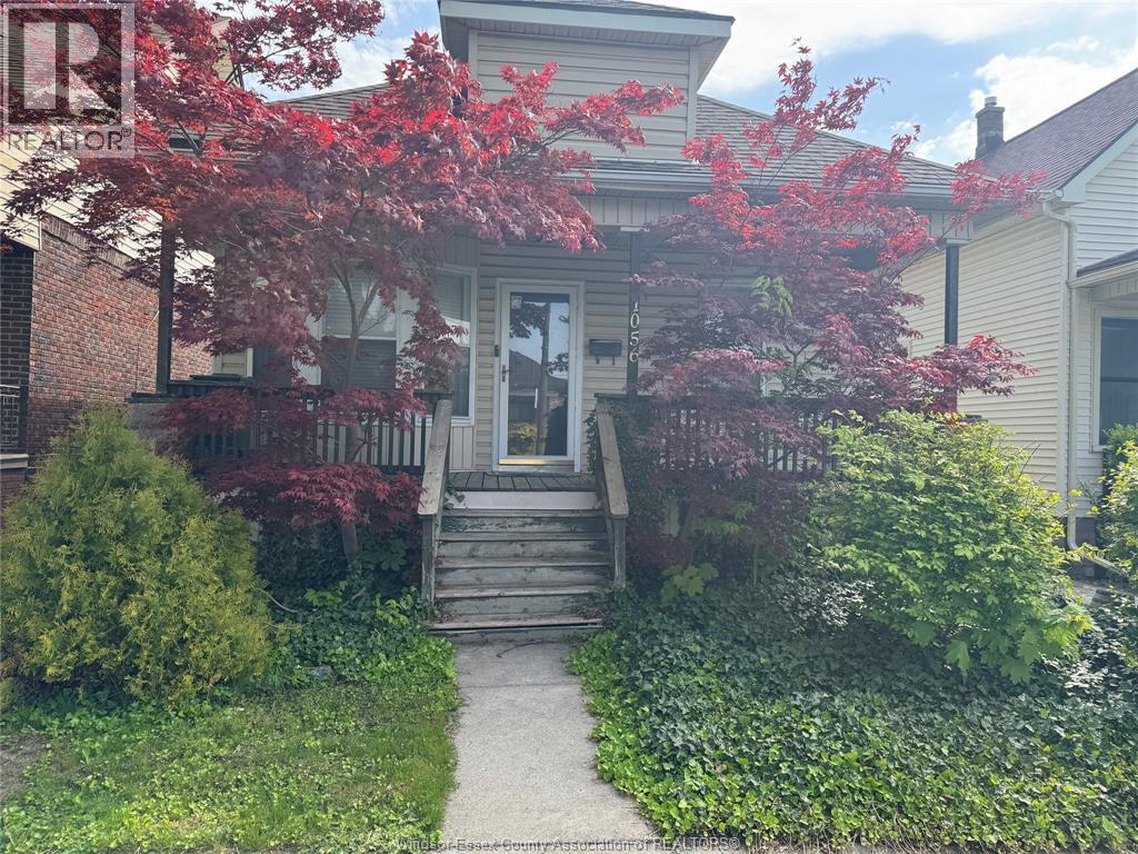 1056 Gladstone, Windsor — primary photograph