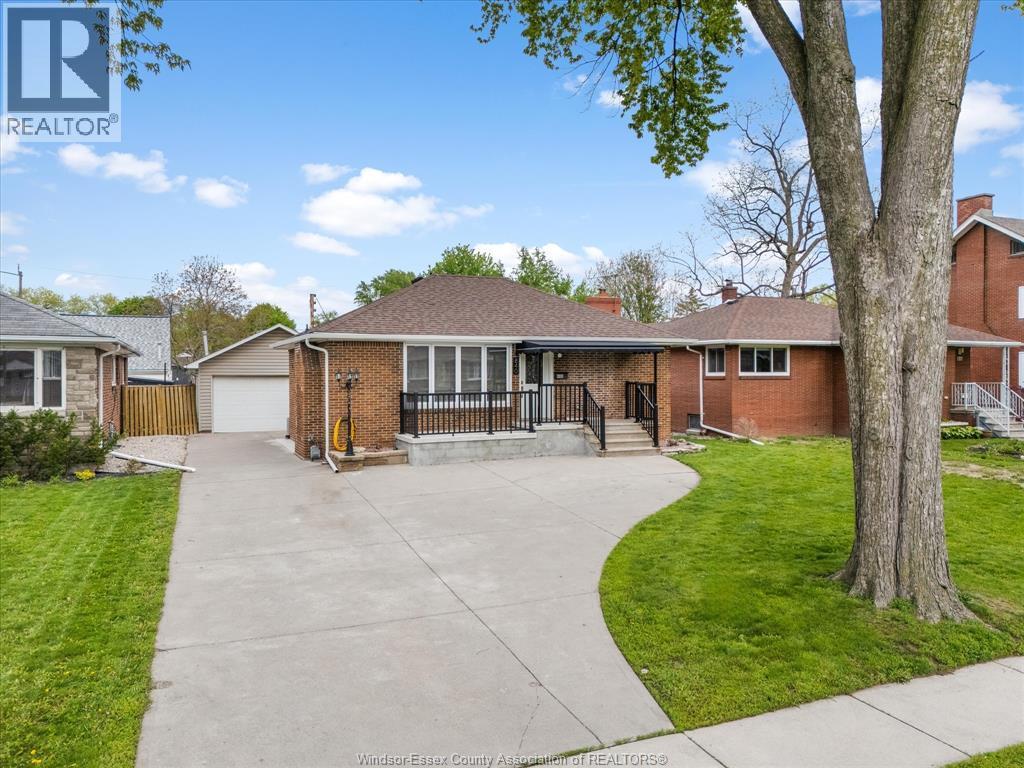 840 Rossini Boulevard, Windsor — photograph 2
