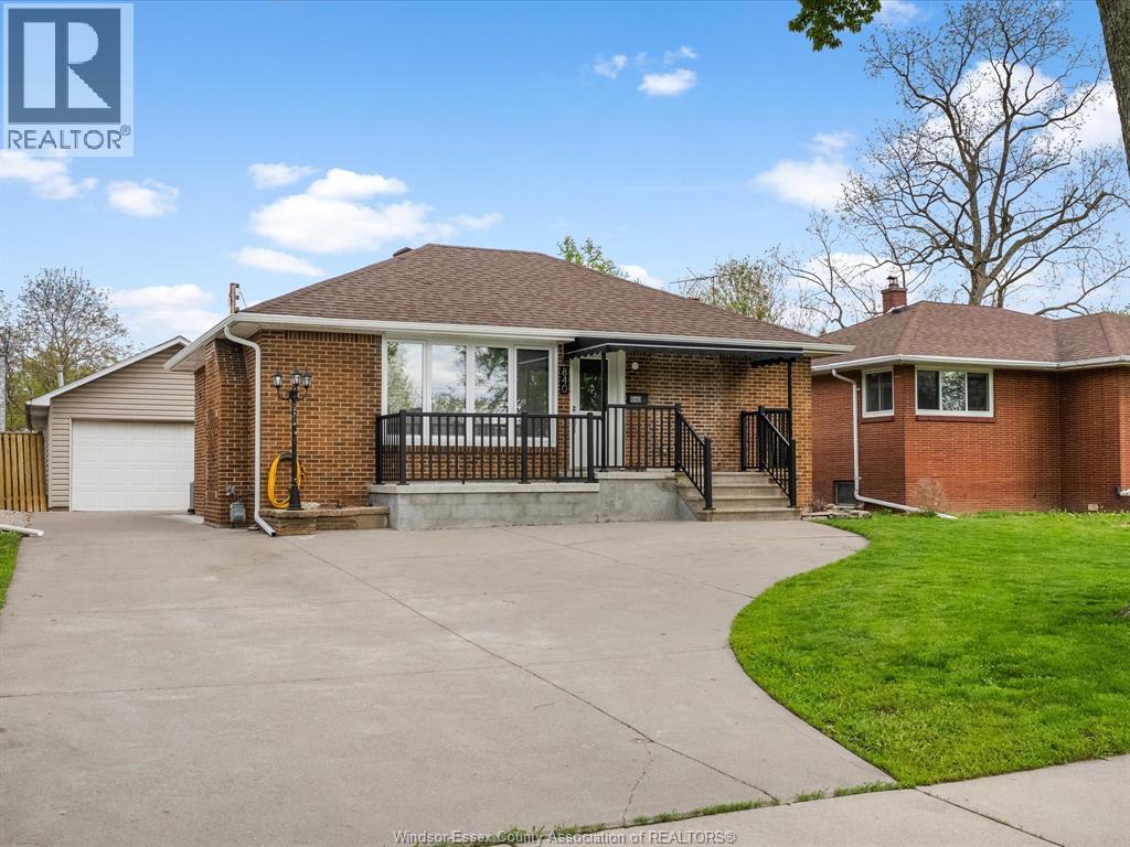 840 Rossini Boulevard, Windsor — photograph 3