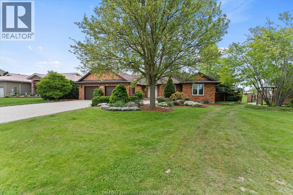 173 Clubview, Amherstburg — photograph 2