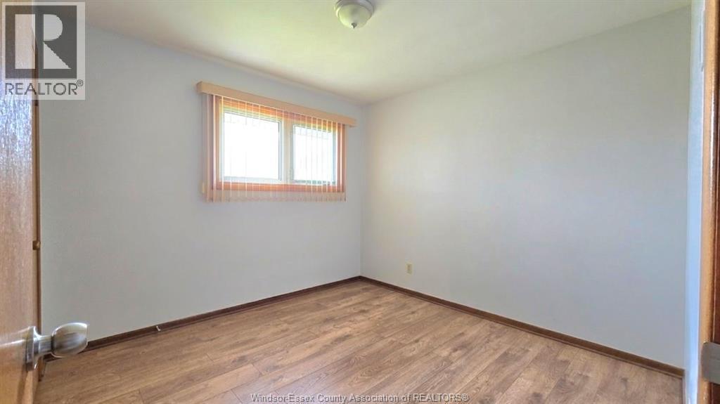 1535 St Patrick's Avenue #MAIN UNIT, Windsor — photograph 3