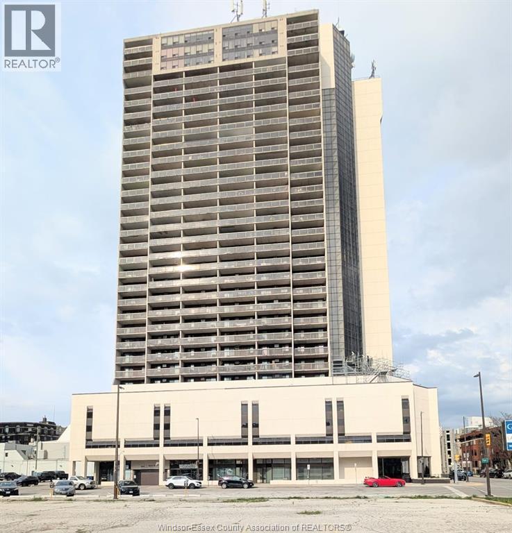 150 Park Street #1111, Windsor — primary photograph