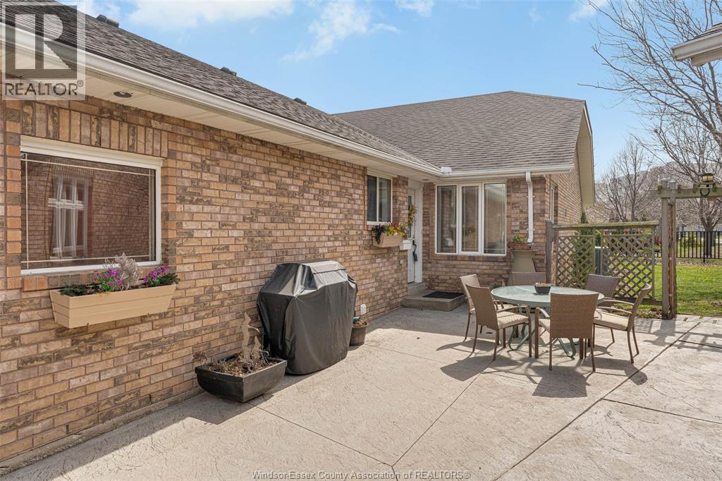 1305 Laurel Bay Court, Windsor — photograph 2