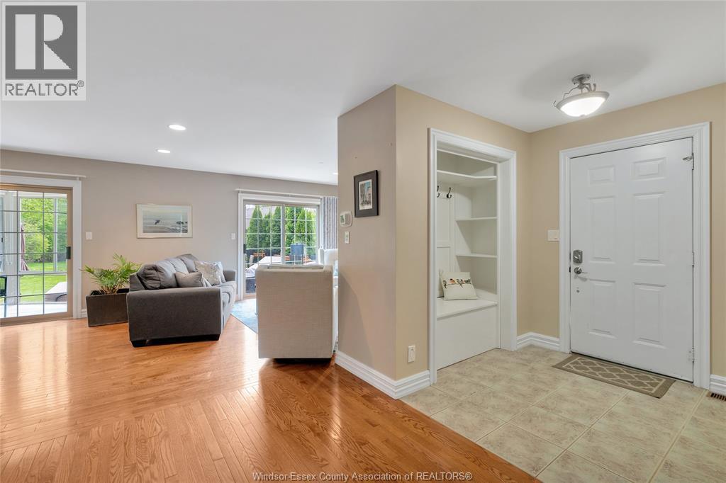 233 Crystal Bay Drive, Amherstburg — photograph 3