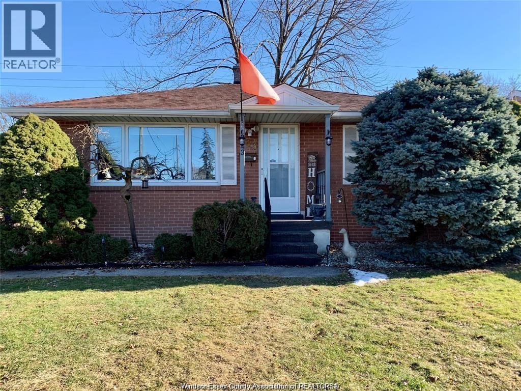 2943 Manchester Road, Windsor — photograph 2