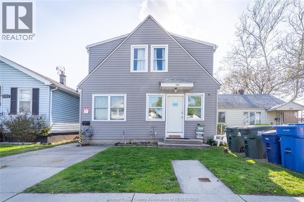 1707 Albert, Windsor — photograph 2