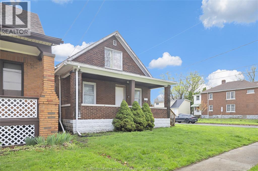 3497 Peter Street, Windsor — photograph 3
