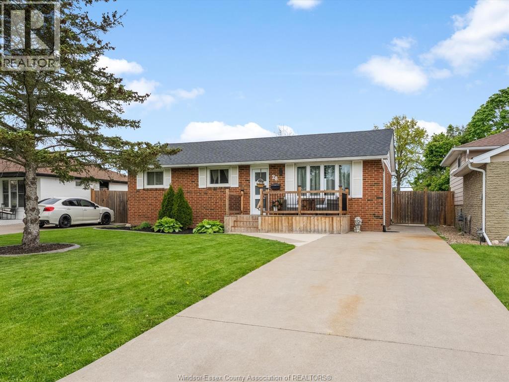 28 St. Charles, Amherstburg — photograph 2