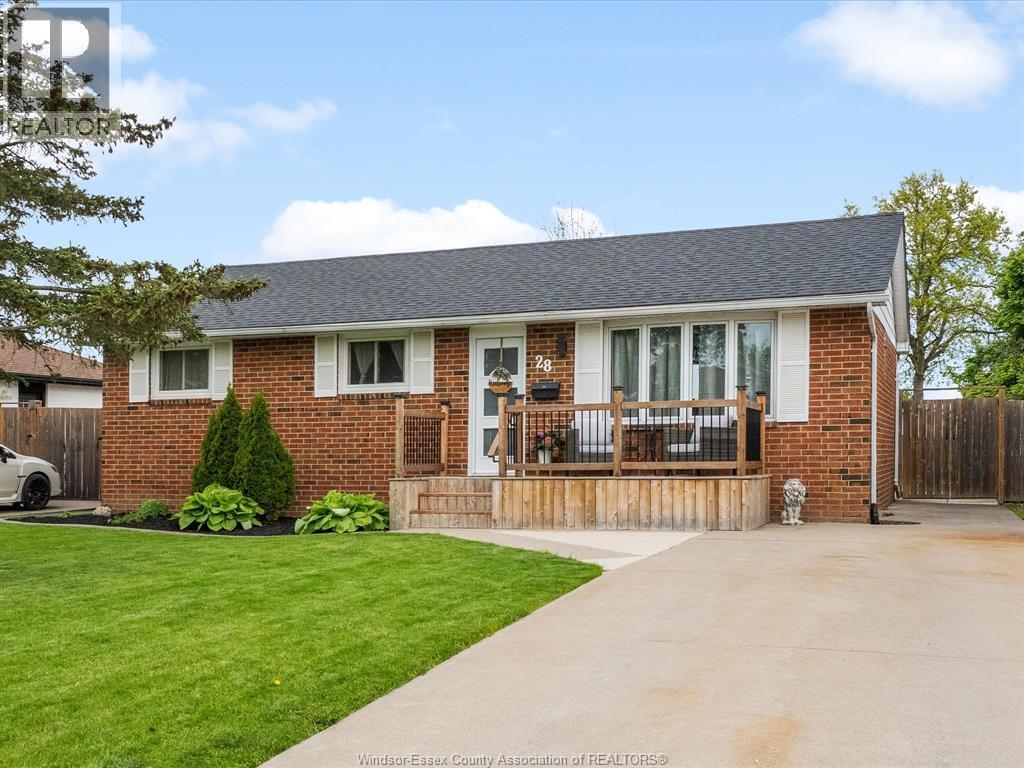 28 St. Charles, Amherstburg — photograph 3
