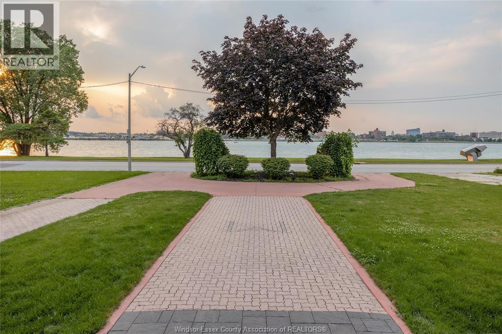 2161 Riverside Drive #3, Windsor — photograph 3