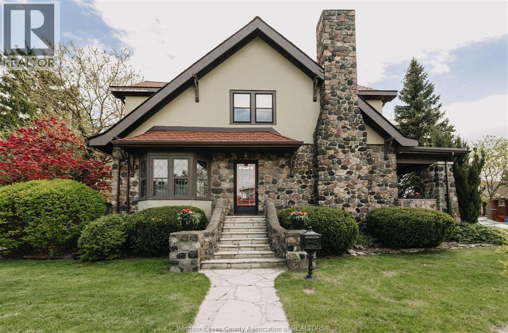 908 Dawson Road, Windsor — primary photograph