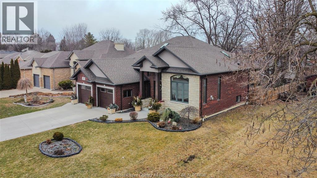 375 Grondin Street, LaSalle — photograph 3
