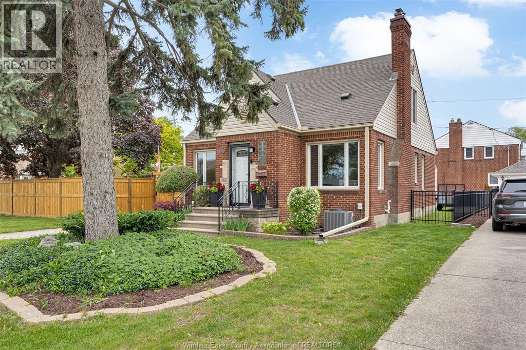 289 Ford Boulevard, Windsor — photograph 3