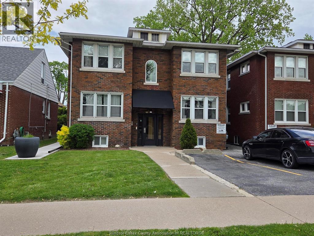 340 Partington Avenue #2, Windsor — photograph 2