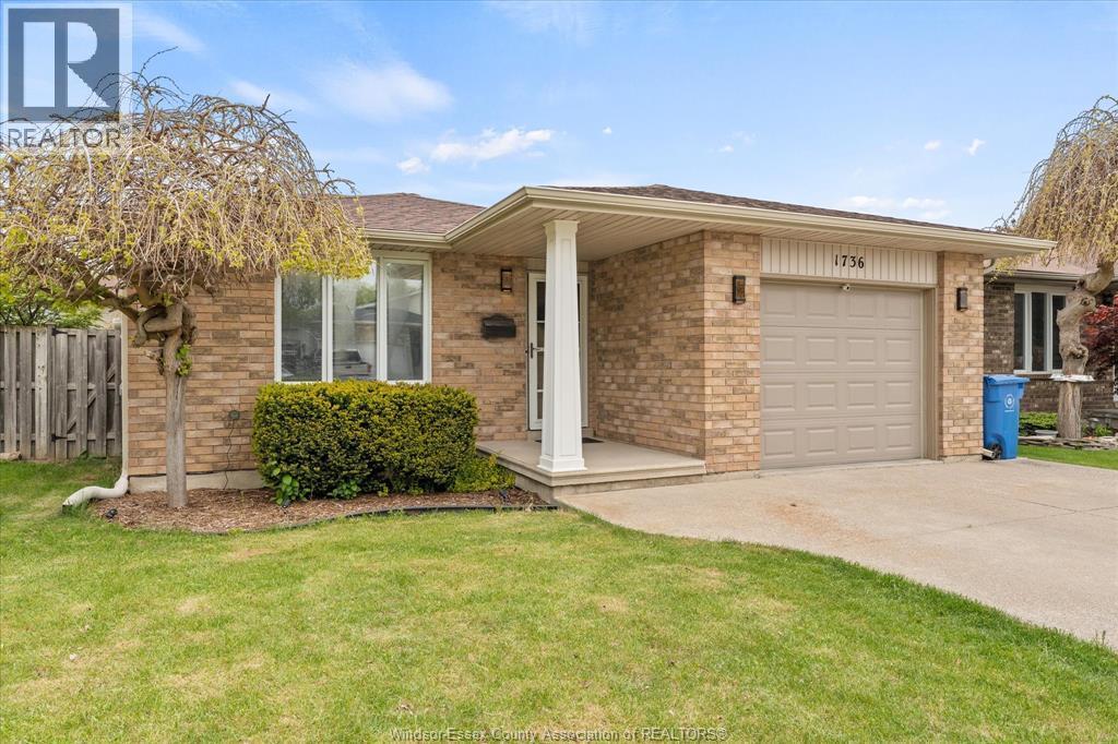 1736 Vicky Circle, Windsor — photograph 2