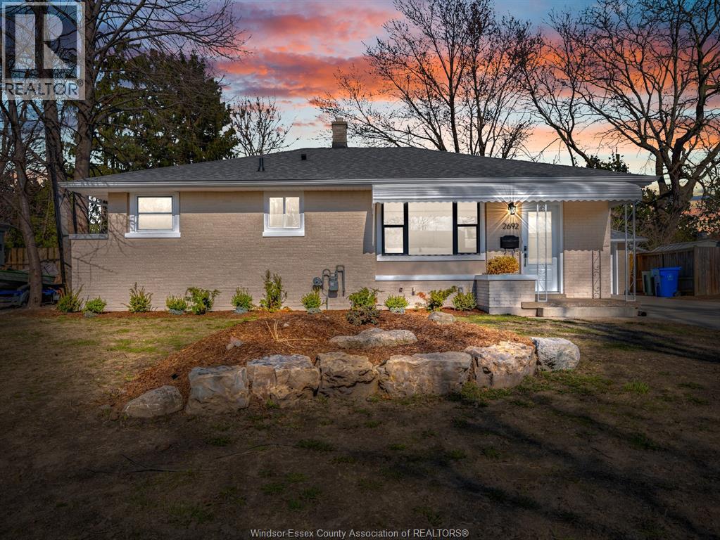 2692 Everts, Windsor — photograph 2