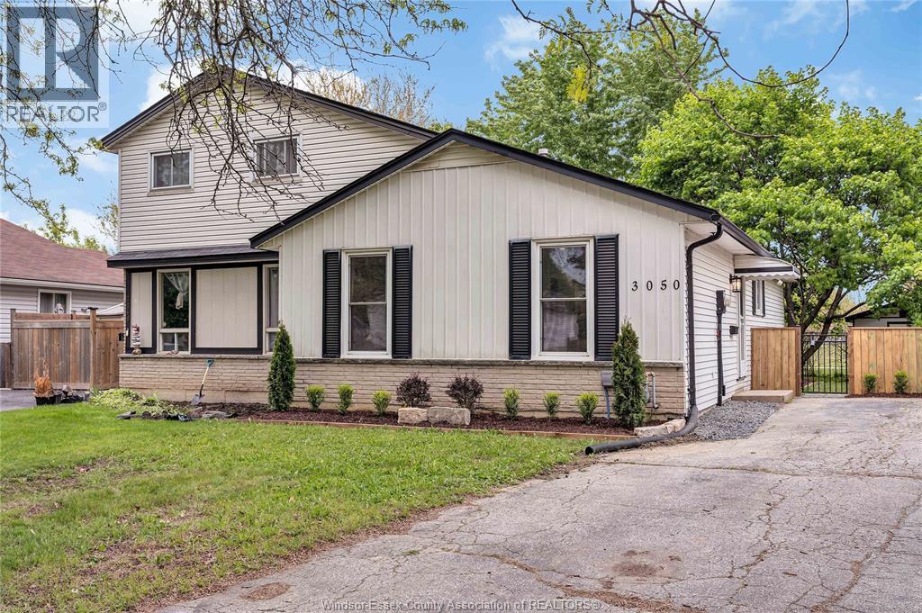 3050 Erindale Crescent, Windsor — photograph 2