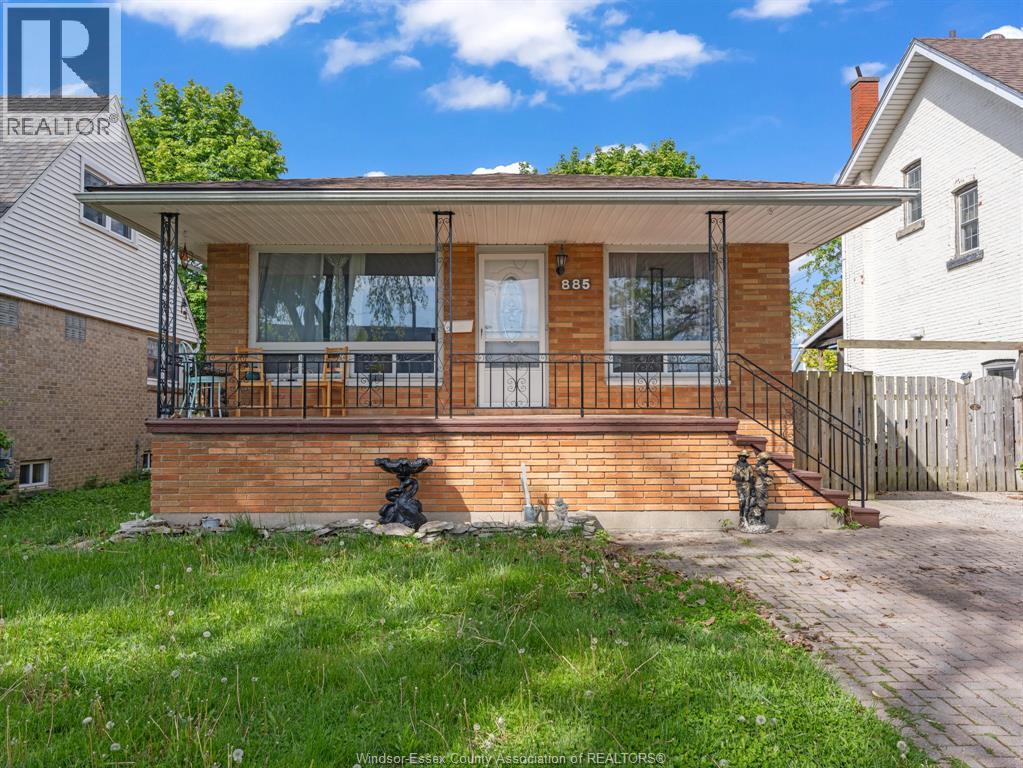 885 Raymo, Windsor — photograph 2