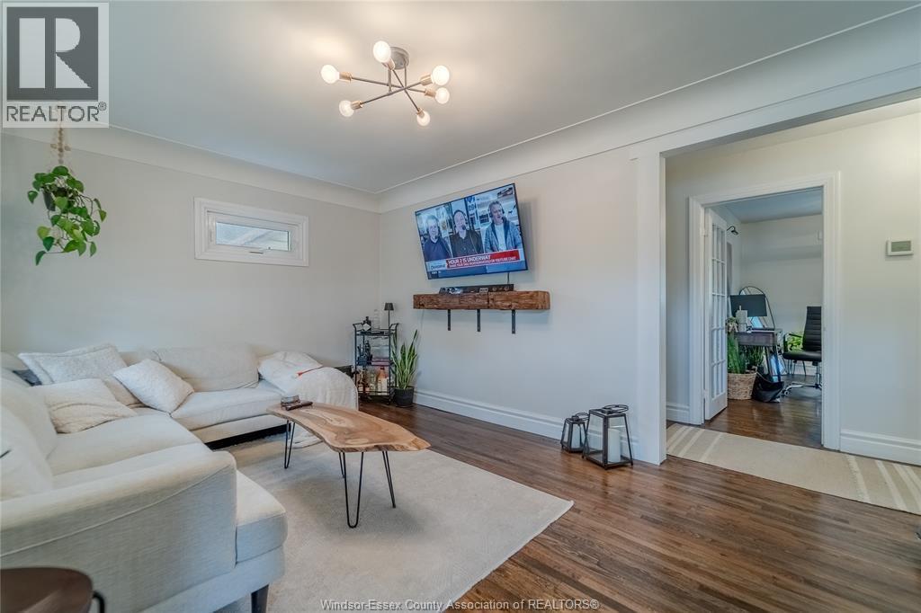 530 Lesperance Road, Tecumseh — photograph 3