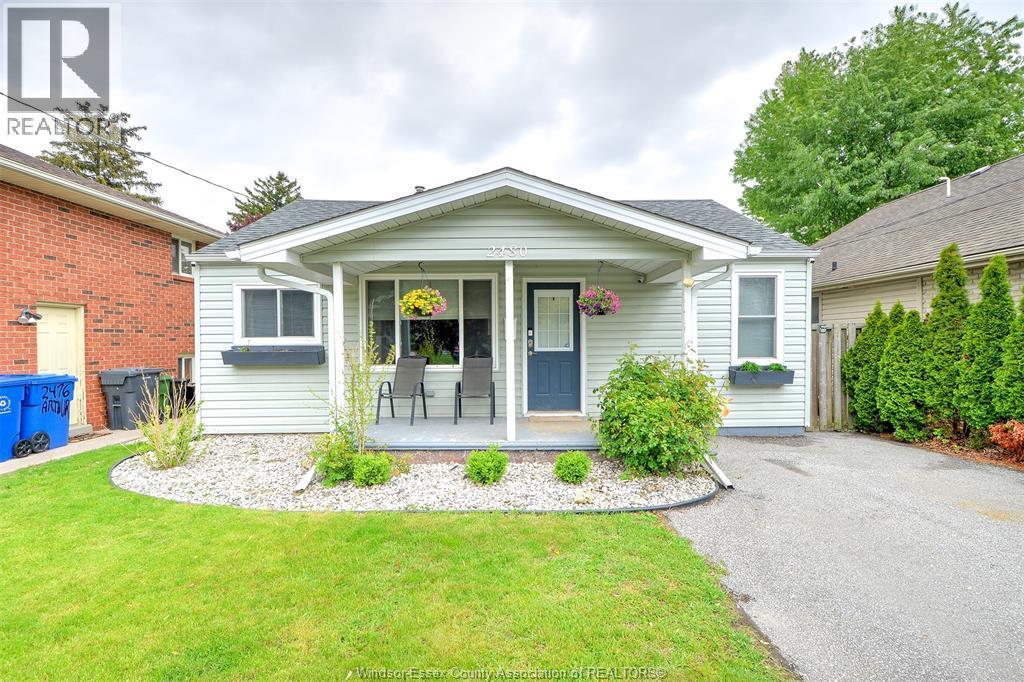 2480 Arthur Road, Windsor — primary photograph