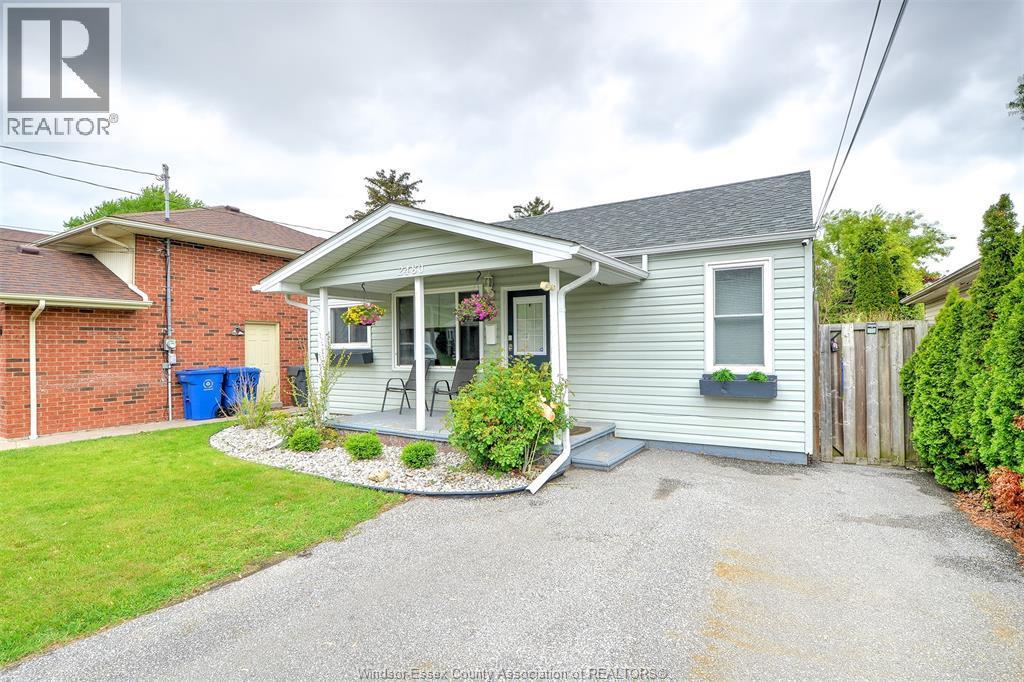 2480 Arthur Road, Windsor — photograph 2