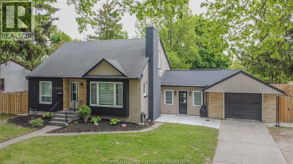2458 Buckingham Drive, Windsor — photograph 2