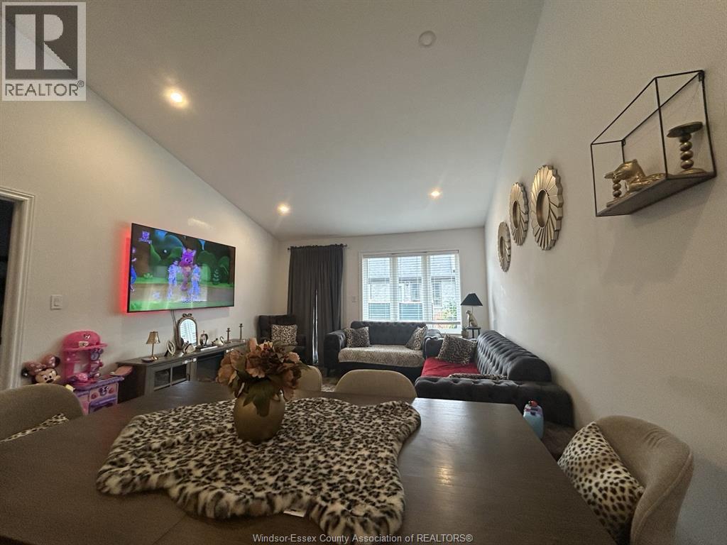 3639 Hallee Crescent, Windsor — photograph 3