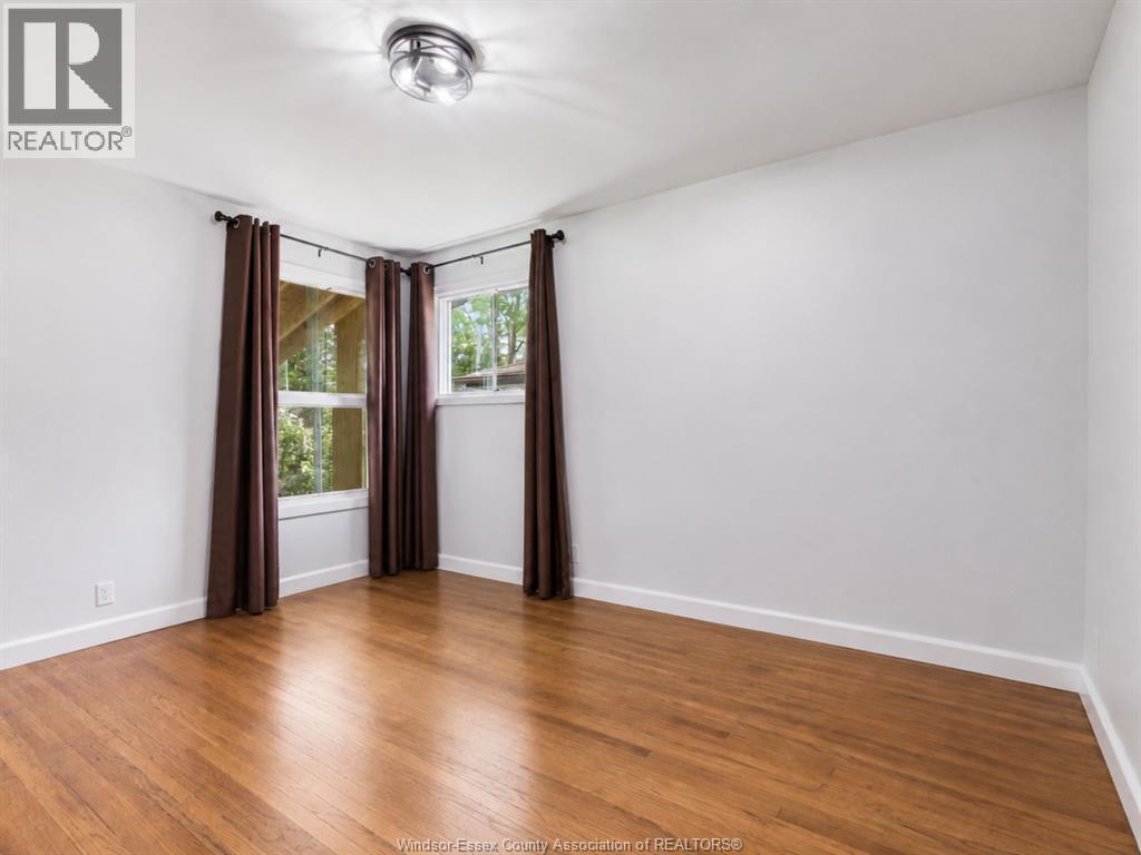 1745 Sun Valley Drive, Windsor — photograph 2