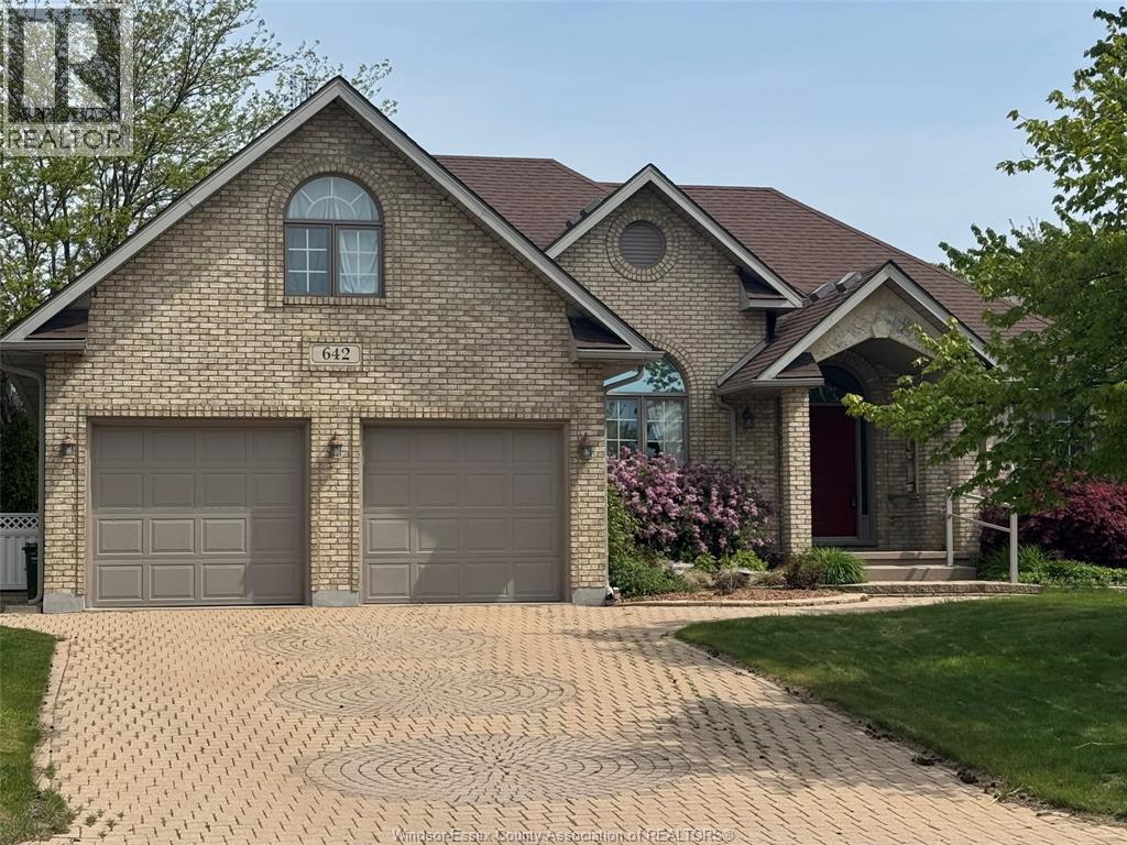 642 Lake Trail Drive, Windsor — primary photograph