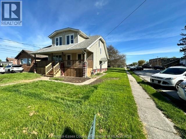557 St Charles Street, Belle River — photograph 2