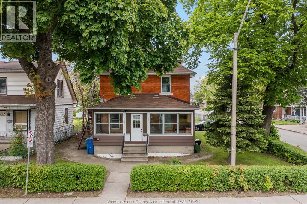 688-690 Parent Avenue, Windsor — primary photograph
