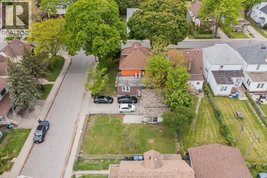 688-690 Parent Avenue, Windsor — photograph 3